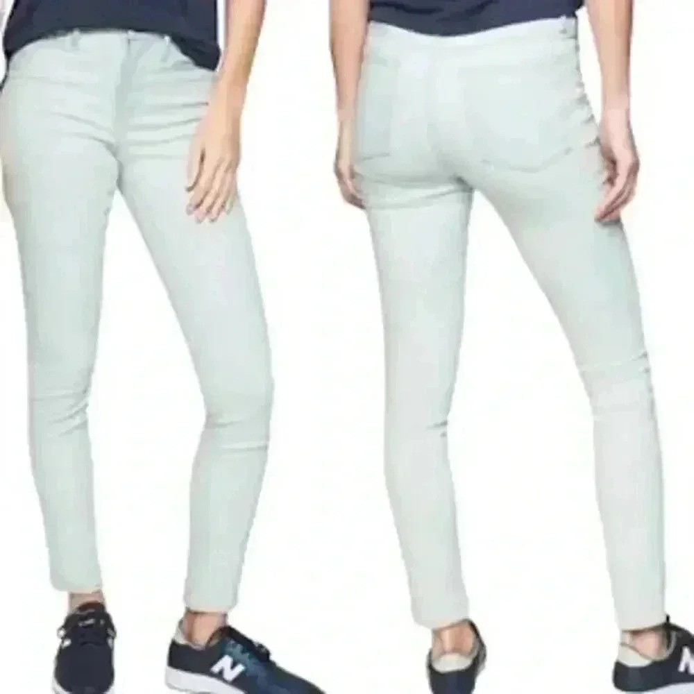 Athleta NWT Sculptek Skinny Jean Women’s Size 4 Light Wash Stretch